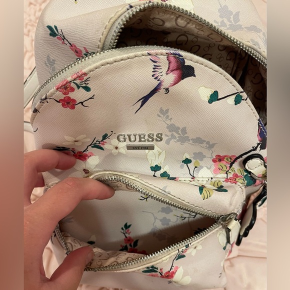 GUESS mini backpack - Picture 5 of 6